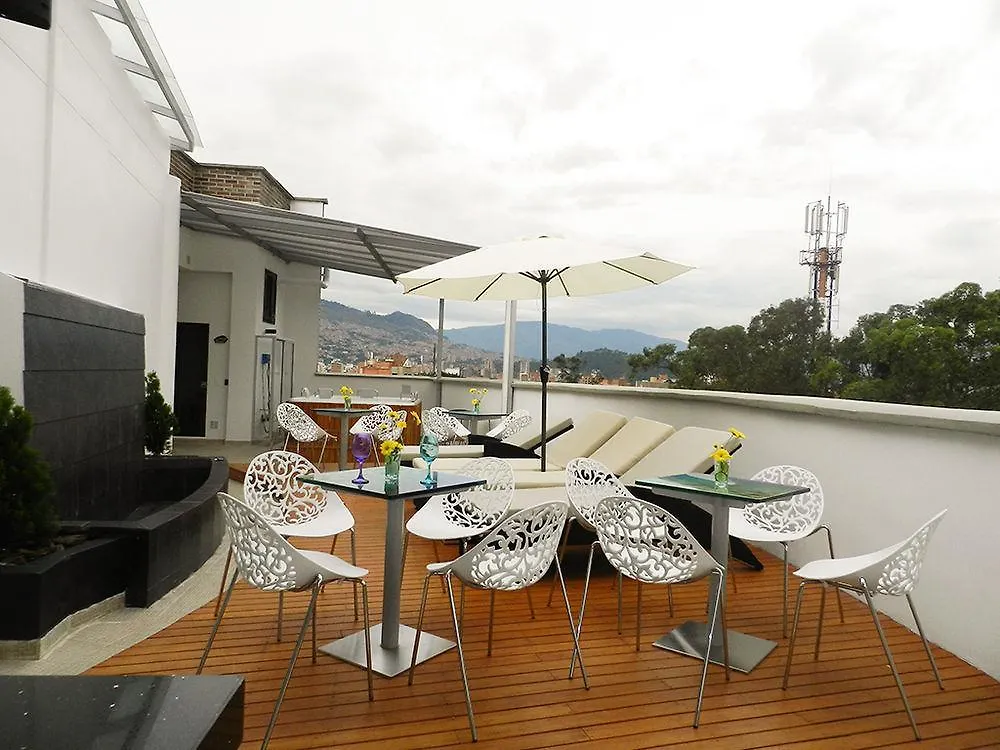 ****  Hotel Bolivariana Plaza Medellin Colombia