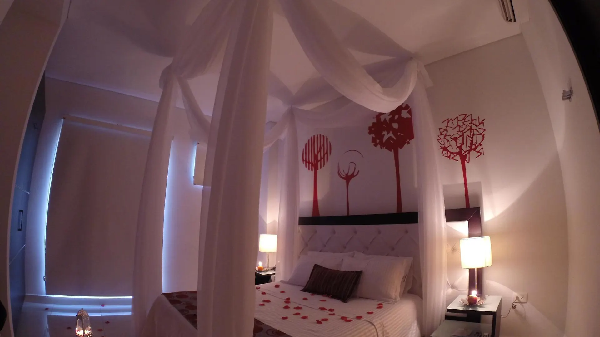 Hotel Bolivariana Plaza Medellin 4*,