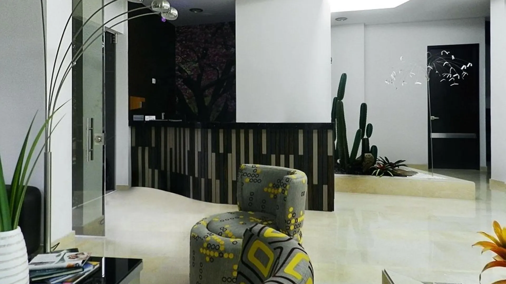 Hotel Bolivariana Plaza Medellin